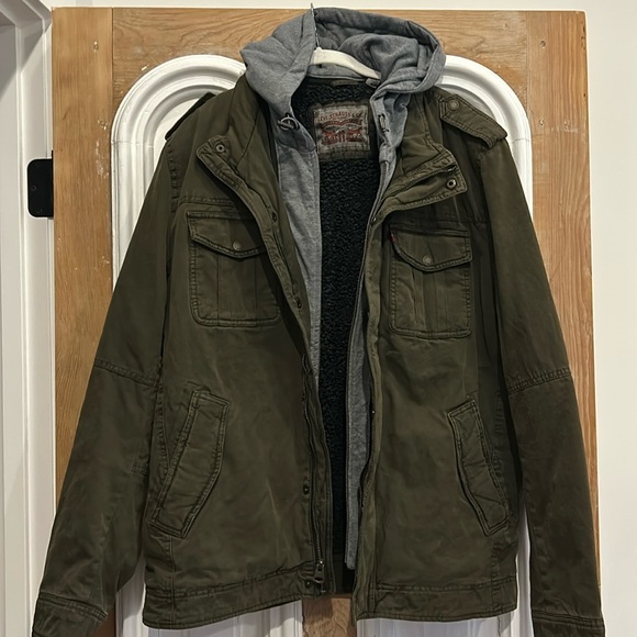 Never worn men's Levi jacket - Picture 1 of 6